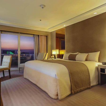 Midas Hotel&Casino - Multiple Use Hotel Pasay Exterior foto