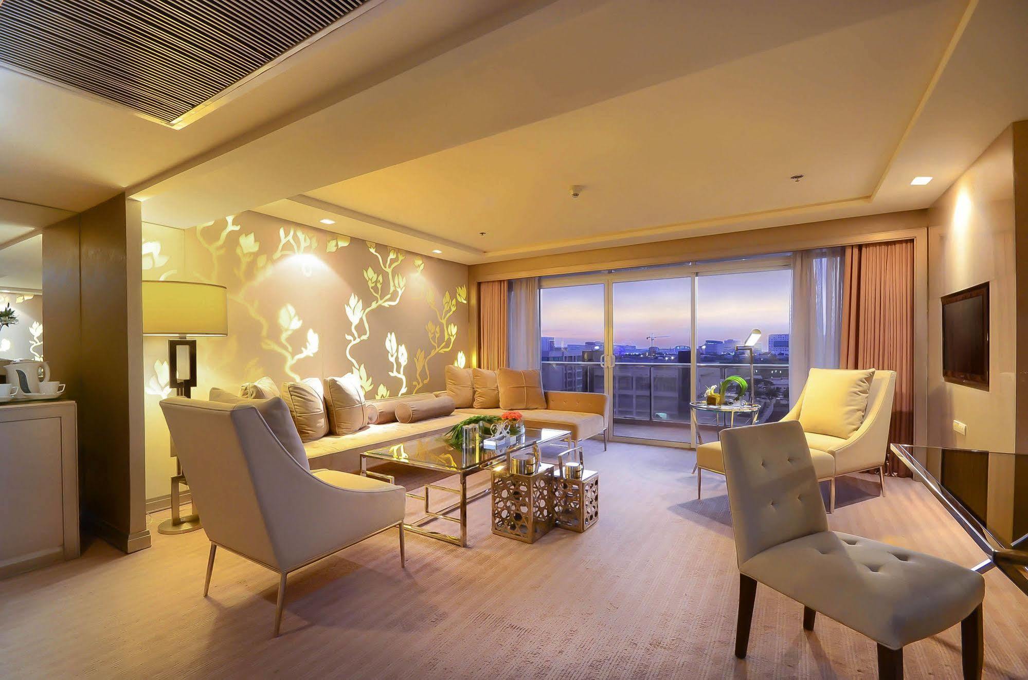 Midas Hotel&Casino - Multiple Use Hotel Pasay Exterior foto